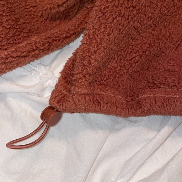 Old Navy - size medium - cropped Sherpa 1/2 zip - Picture 2 of 11